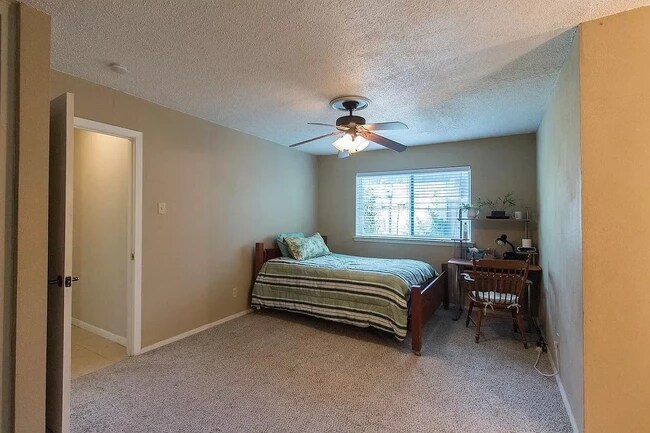 Master Bedroom Downstairs - 3508 Grande Bulevar