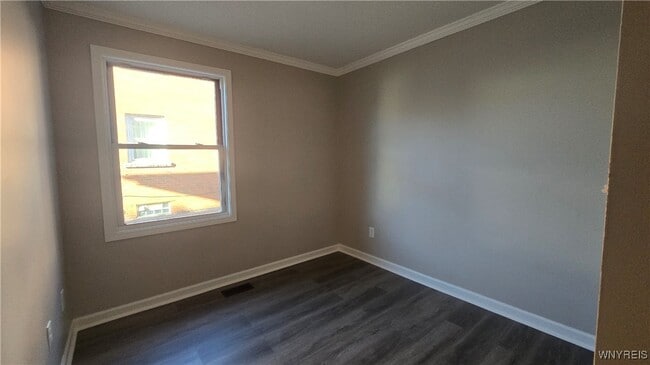 Building Photo - 5422 Transit Rd