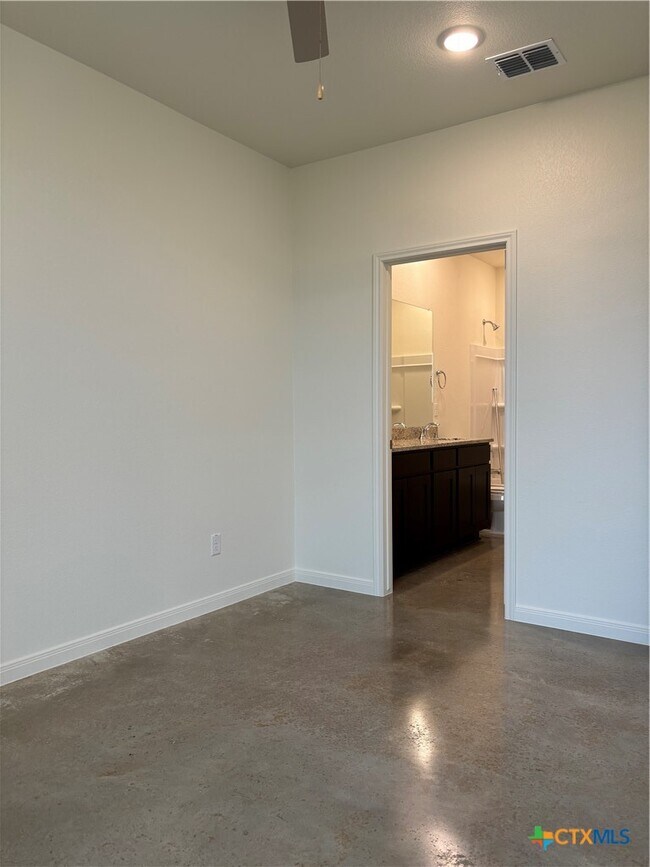 Building Photo - 2933 Quail Rdg Ln