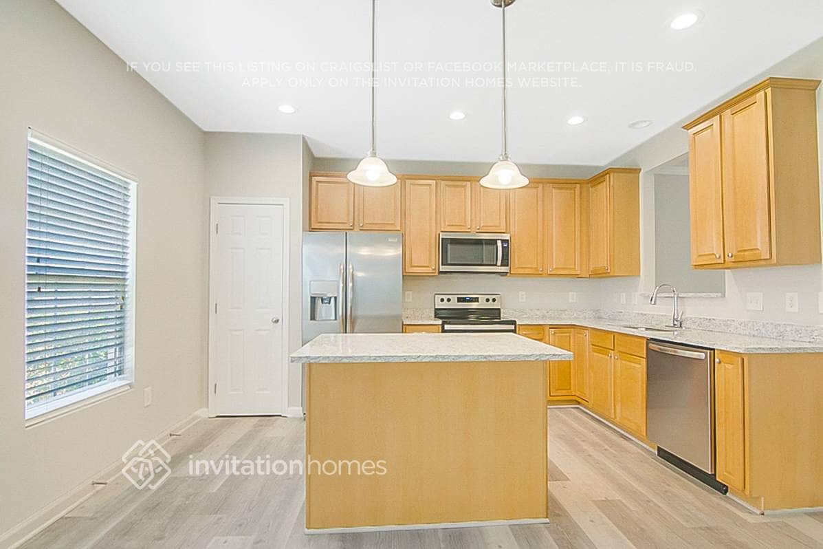 Building Photo - 1206 Calvander Ct