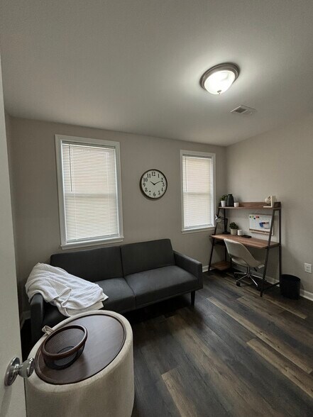 Building Photo - 1151 Myrtle Ave