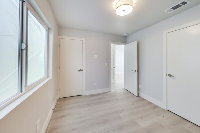 Building Photo - Brand New Renovated 2BR in Prime Dolores Location
