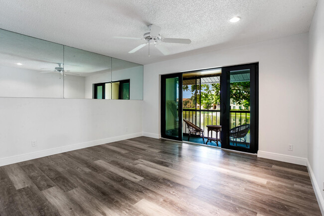 Building Photo - 628 Sea Pine Way
