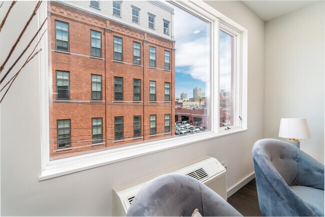 Building Photo - 6122 Hudson Ave