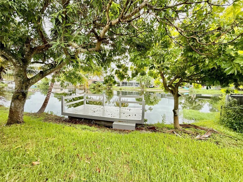 Building Photo - 6708 Camelia Dr