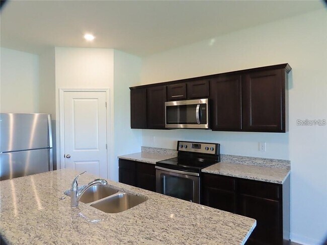 Building Photo - 3026 Nova Scotia Wy