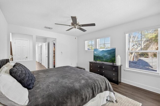 Building Photo - 115 E Broad St