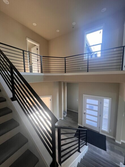 Building Photo - 11420 8th Ave S