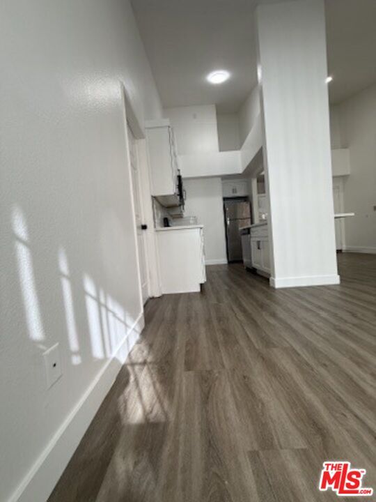 Building Photo - 621 N Bronson Ave