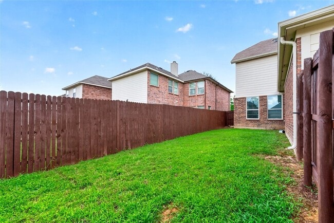 Building Photo - 3800 Camino Real Trail