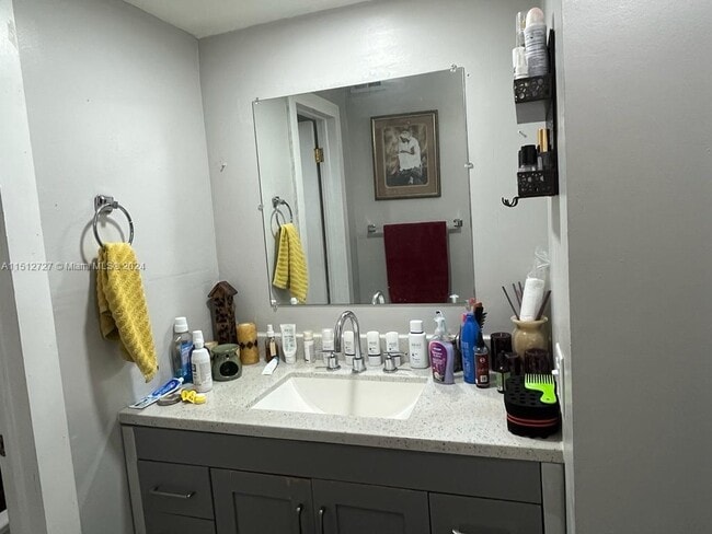 Building Photo - 8000 Lagos de Campo Blvd