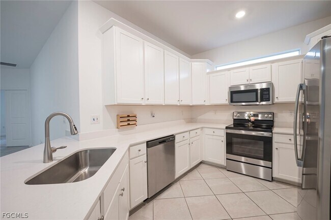 Building Photo - 9083 Leatherwood Loop