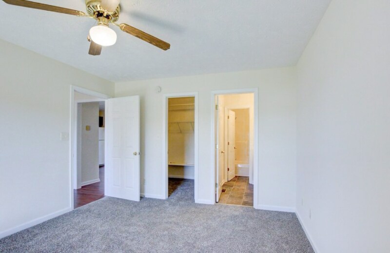 Building Photo - 1065 Bobcat Dr