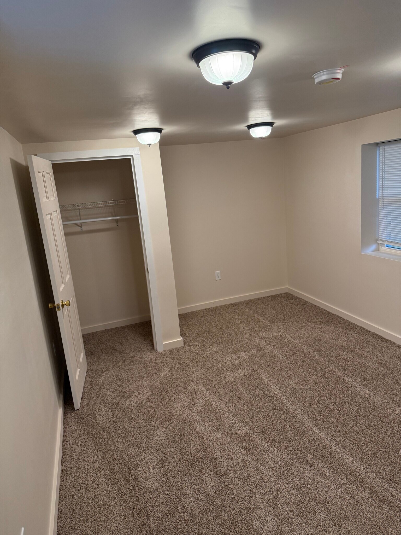 Building Photo - 215 W Lafayette St