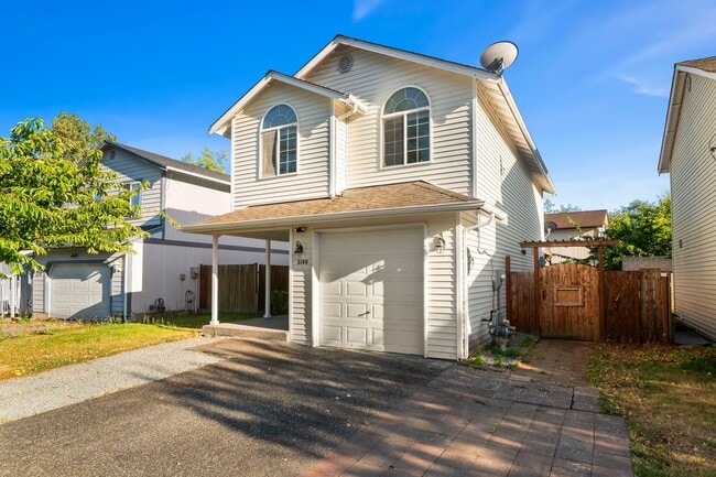 Building Photo - 3 Bedroom, 2.5 Bathroom 2 Story House