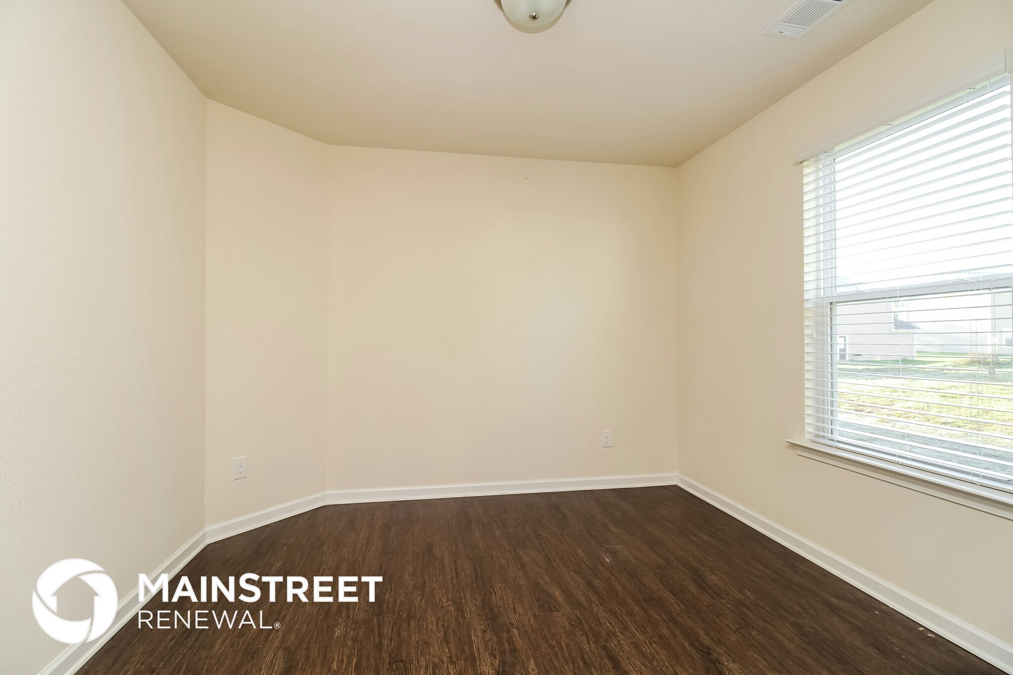 Building Photo - 2613 Stinger Dr