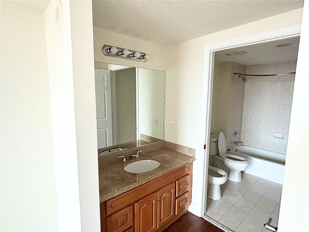 Building Photo - 4242 NW 2nd St