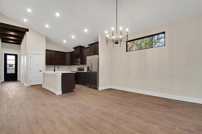 Building Photo - 336 Nene Ln