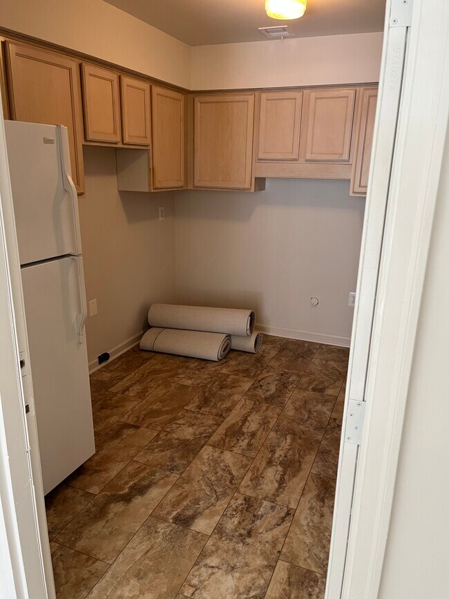 Building Photo - 5447 Rallywood Farm Ln