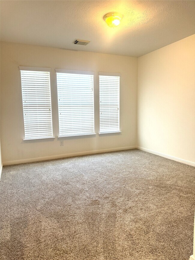 Building Photo - 6611 Sunrise Valley Ln