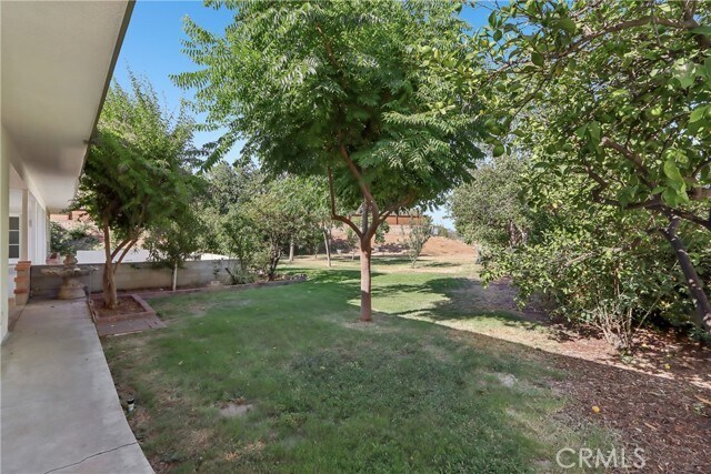 Building Photo - 1184 Lyndhurst Dr
