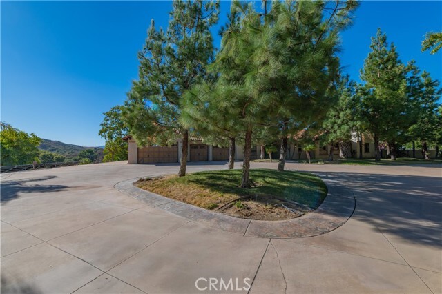 Building Photo - 45240 Los Caballos Rd