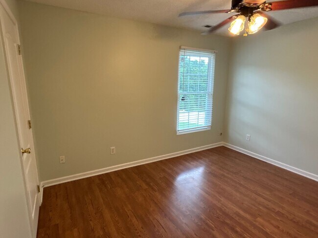 Building Photo - 3 Bed | 2.5 Bath Home in Raleigh with a Su...