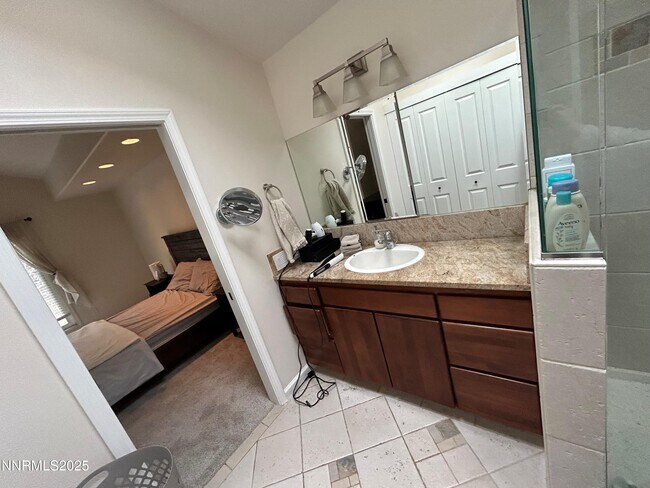 Building Photo - 655 E Riverview Cir