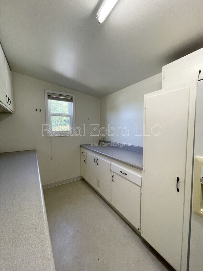 Building Photo - 626 Huntleigh Dr