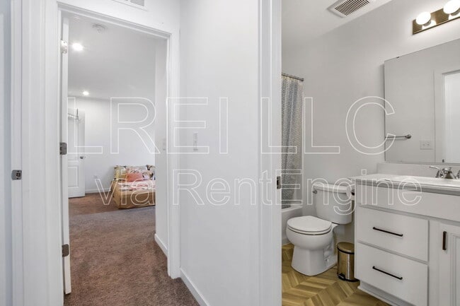 Building Photo - 18071 Bridle Run Dr