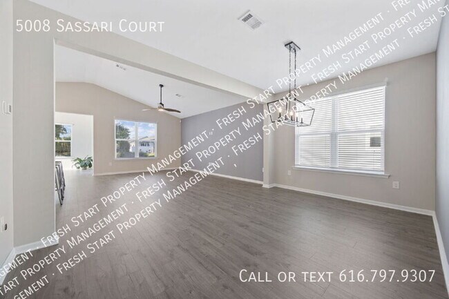 Building Photo - 5008 Sassari Ct