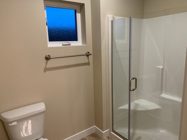 Building Photo - 522 Evergreen Farm Wy