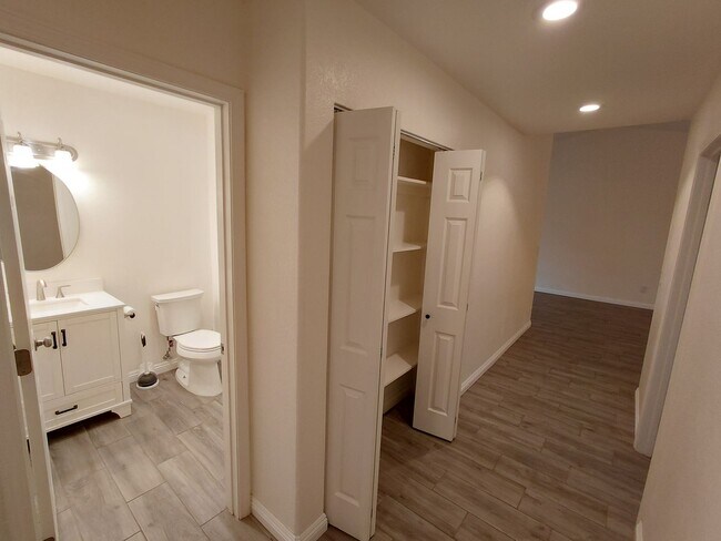 Building Photo - 409 Silverado Trail