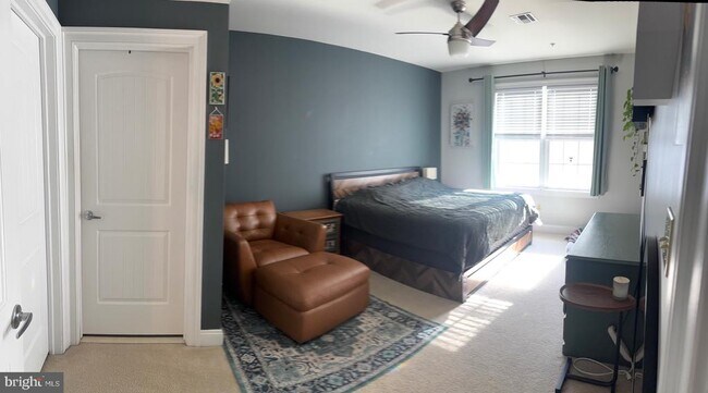 Building Photo - 136 Bridge St