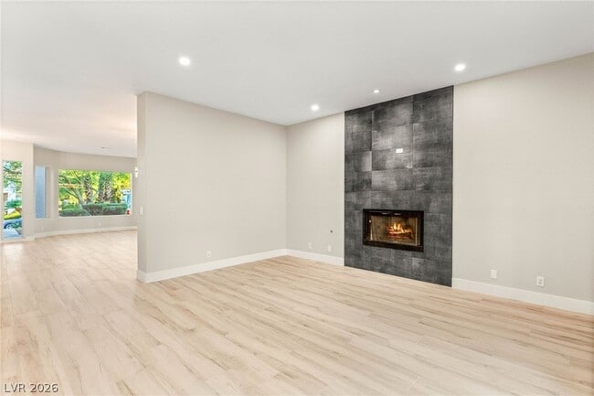 Building Photo - 1605 Shadow Rock Dr