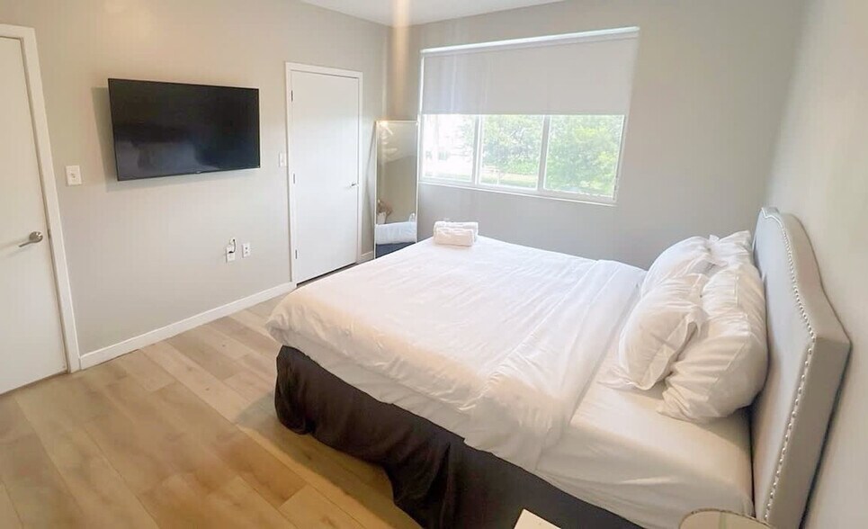 Building Photo - 171 NW 158th St