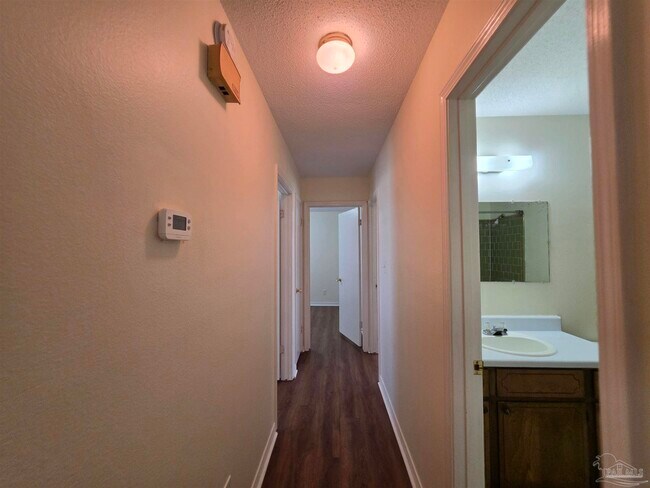 Building Photo - 6942 Falcon Dr