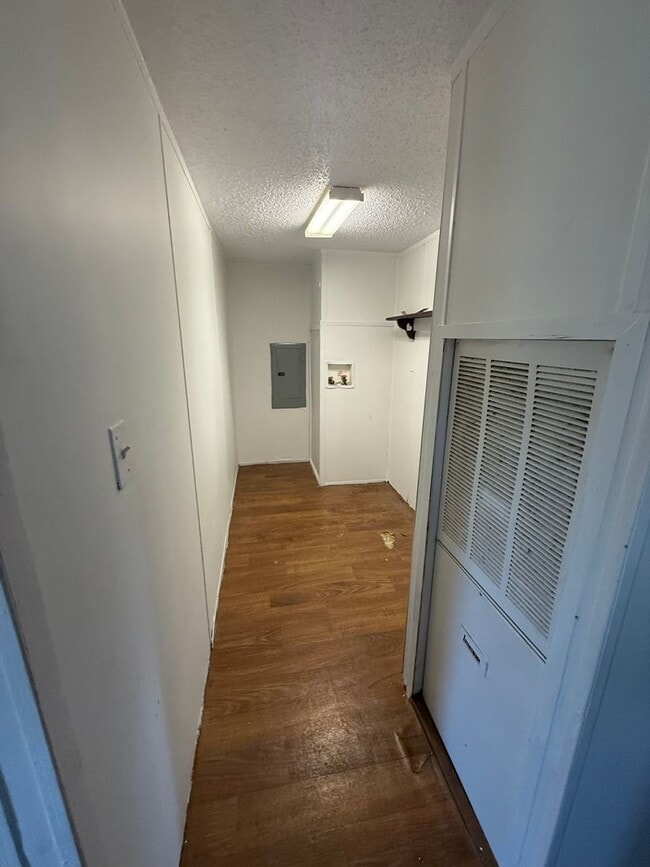 Building Photo - For Rent – Irvington, AL