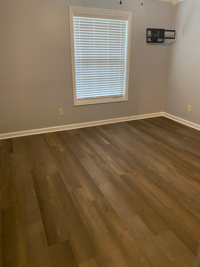 Building Photo - 802 Moultrie Ct