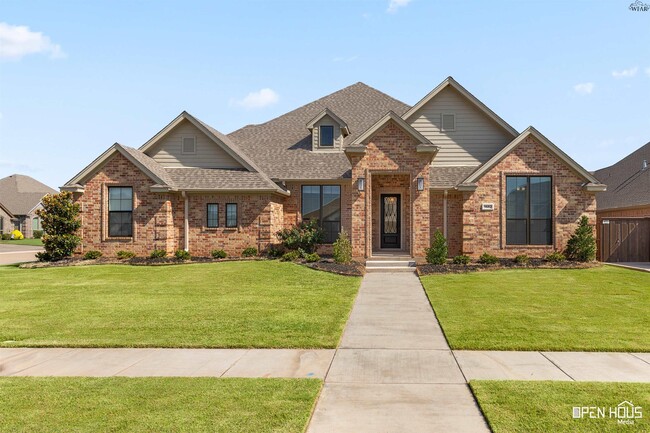 Building Photo - 5682 Blackstone Dr