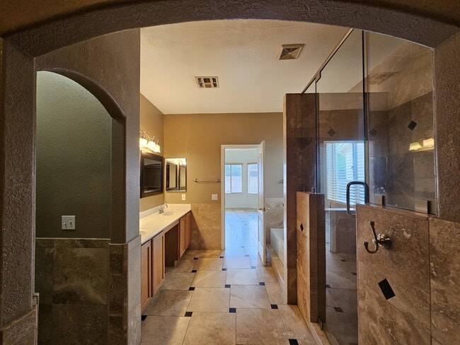 Building Photo - 7491 W Colony Park Dr