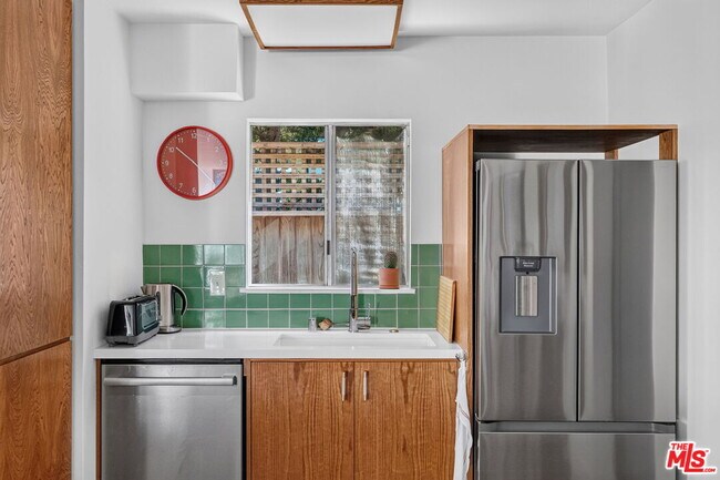 Building Photo - 810 Nowita Pl