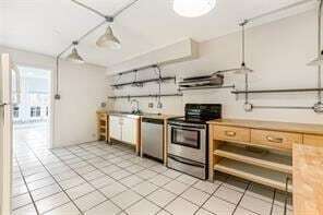 Building Photo - 903 Octavia St