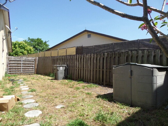 Building Photo - 3961 Loni St
