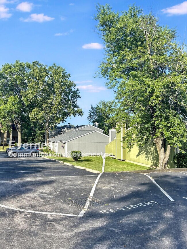 Building Photo - 64 Schooner Ln