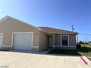 Building Photo - 828 Gleason Pkwy