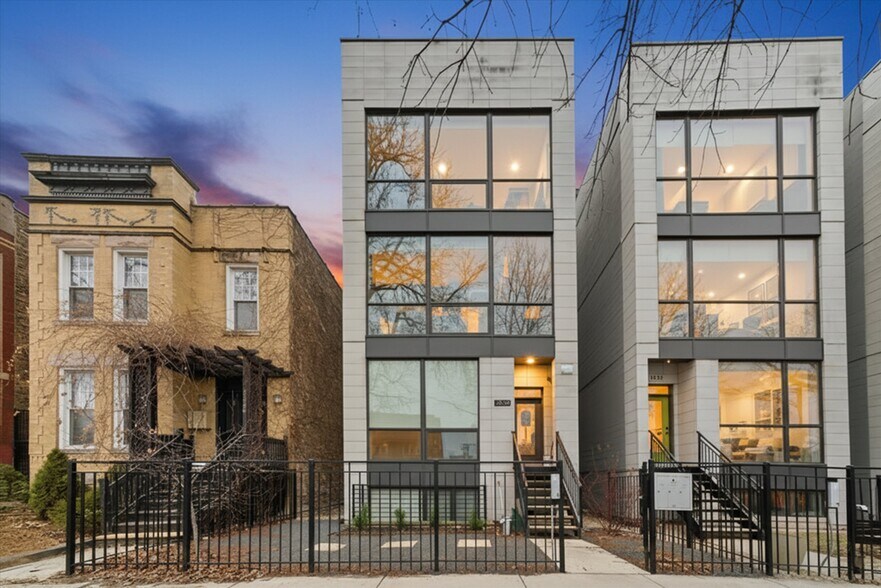 Building Photo - 2528 N Linden Pl