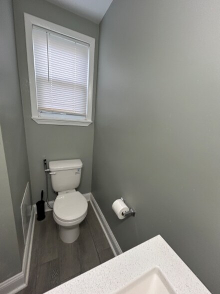 Building Photo - 26 Florence Tollgate Pl