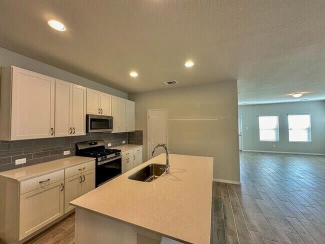 Building Photo - 140 Keltic Dr