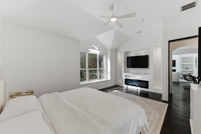 Building Photo - 6405 Aden Ln